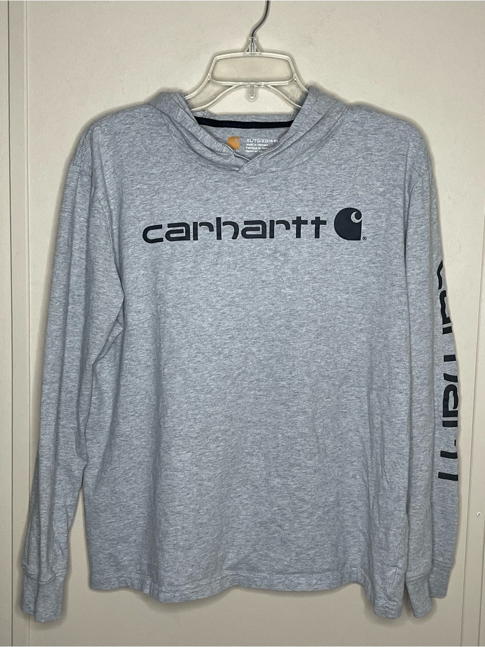 Carhartt Light Gray Logo Hoodie Long Sleeve women’s size XL EUC
